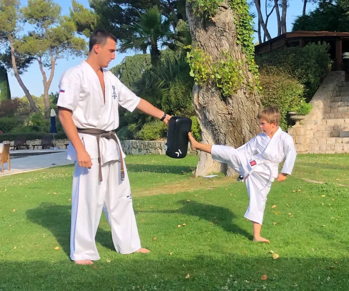 Секция карате в Москве для детей от 4Х лет Метро Октябрьское поле 